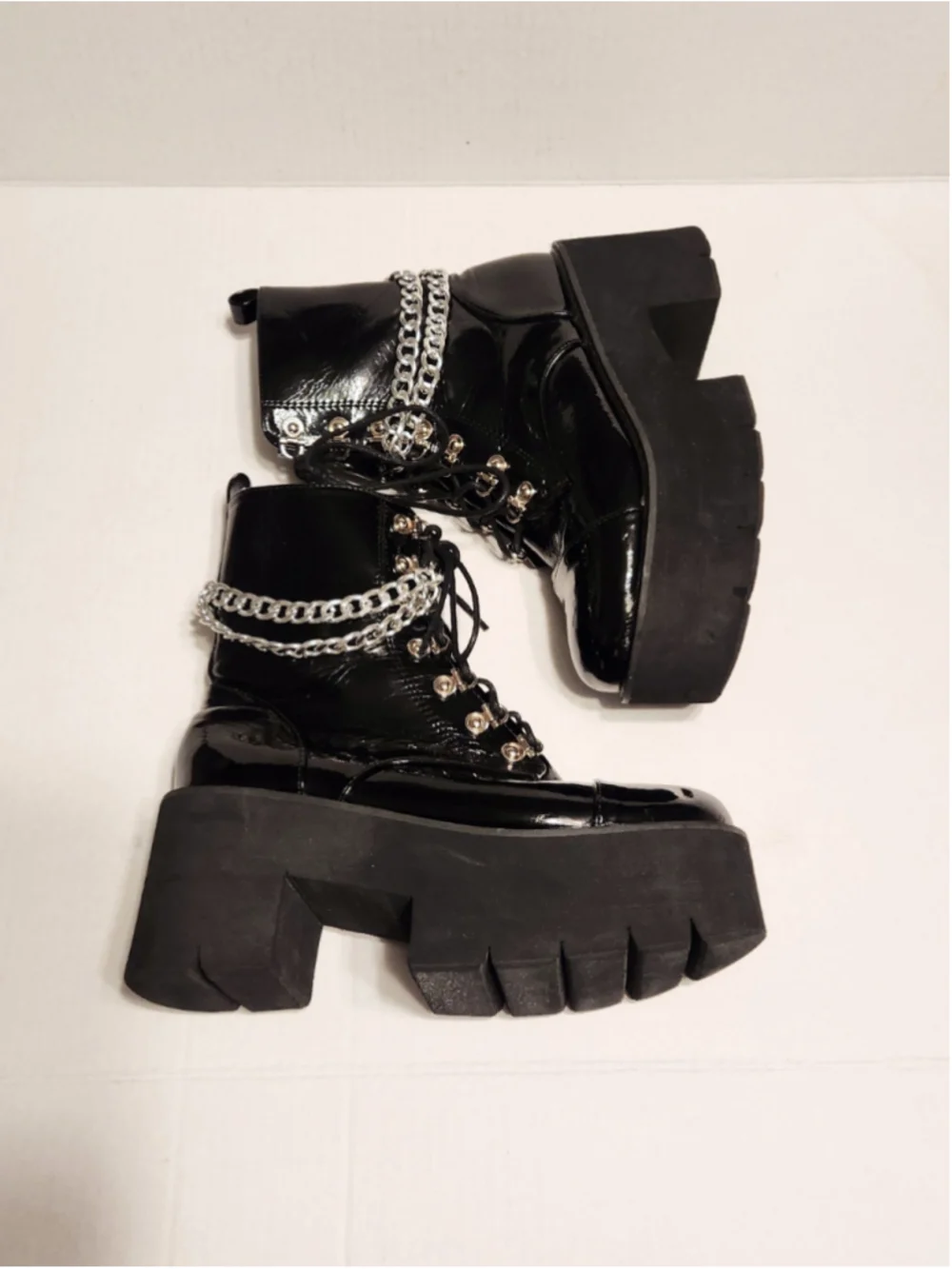N/A edgy platform